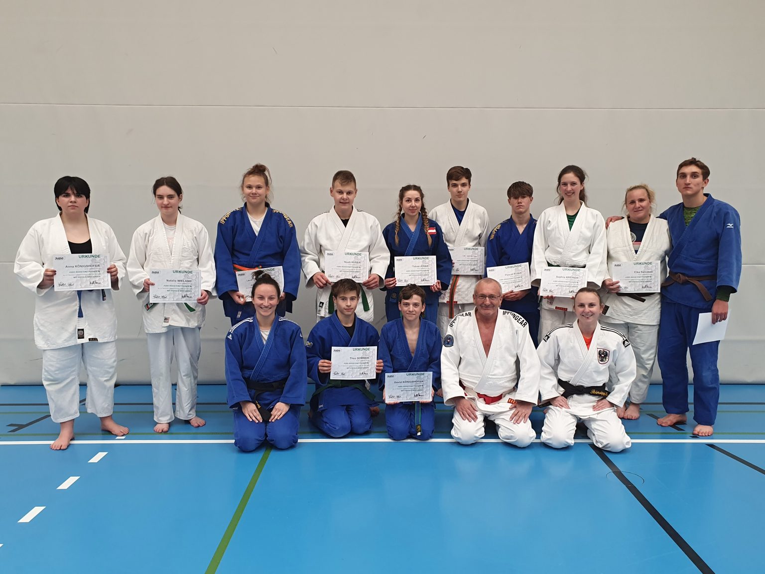 13 neue Assistenztrainerinnen und -trainer