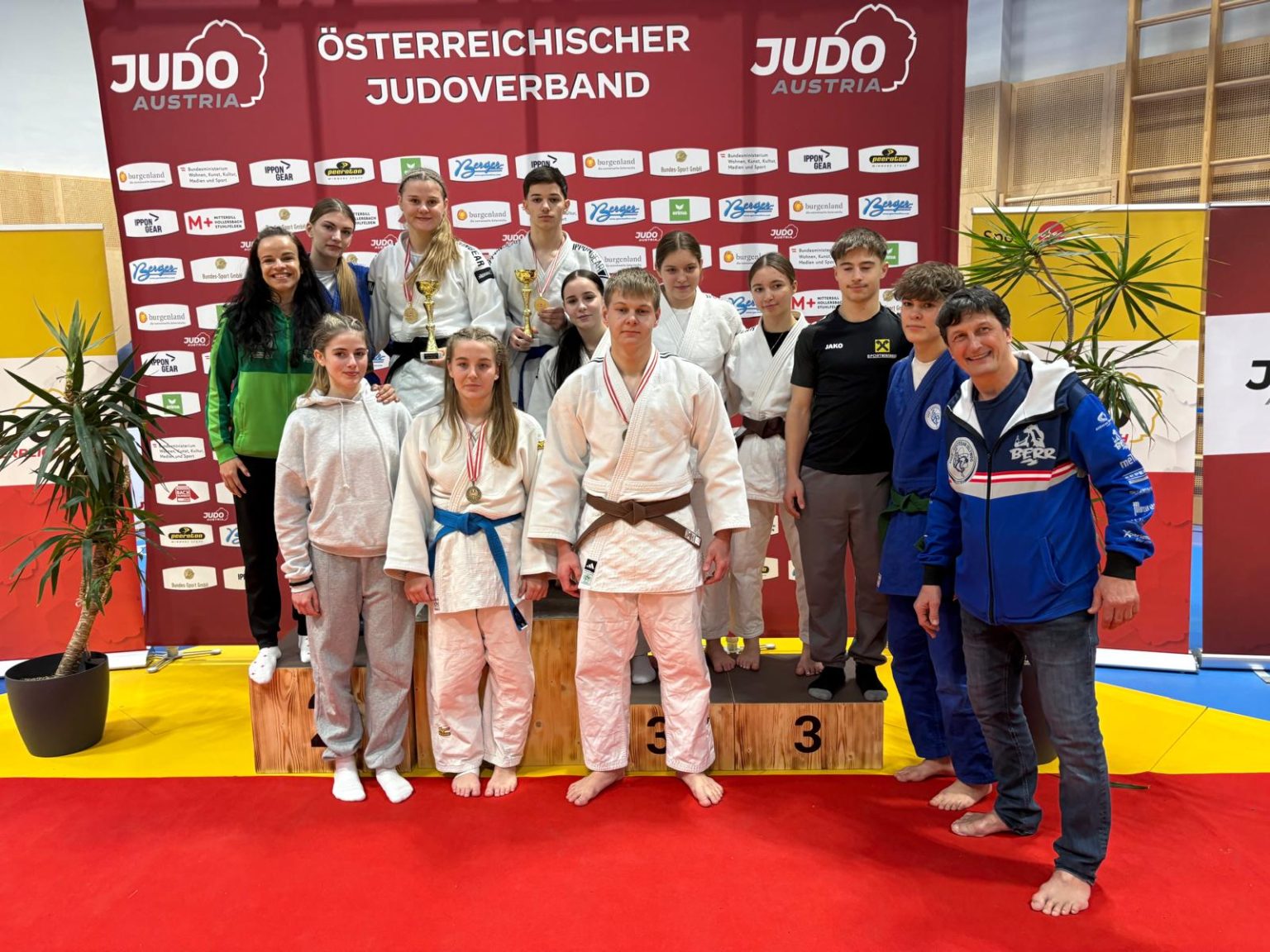 Erfolgreicher Auftakt: 2 Gold- und Bronzemedaillen bei der ÖM U18